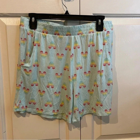 Disney Mickey Mouse Pajama Set Short sleeve top and shorts size Medium - Picture 4 of 9